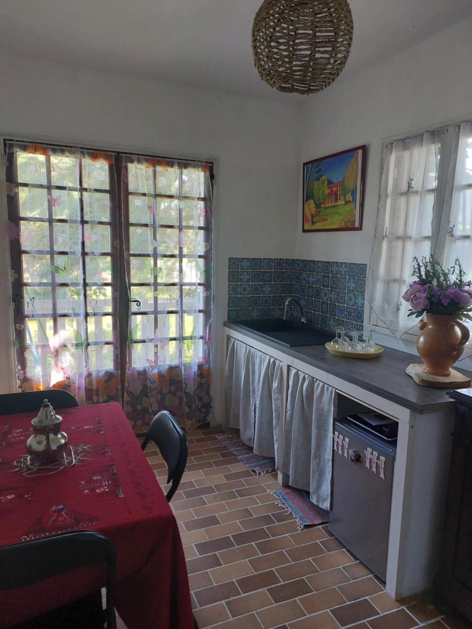 La Maison De Marie-Jeanne - Le Rocher D'Ongles 외부 사진